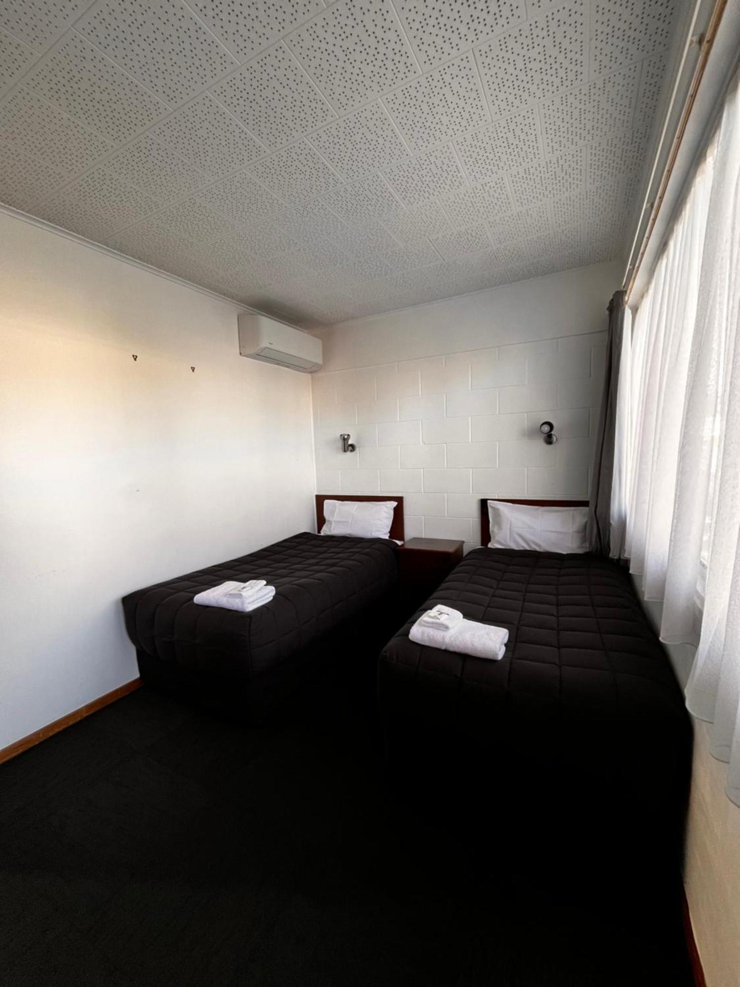 Brooklyne Motel Sanson Buitenkant foto